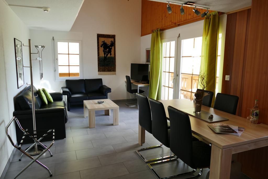 Apartments Castle Goms Bagian luar foto